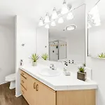 Stylish 2Br With Marina Views & Pool
