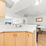 Stylish 2Br With Marina Views & Pool