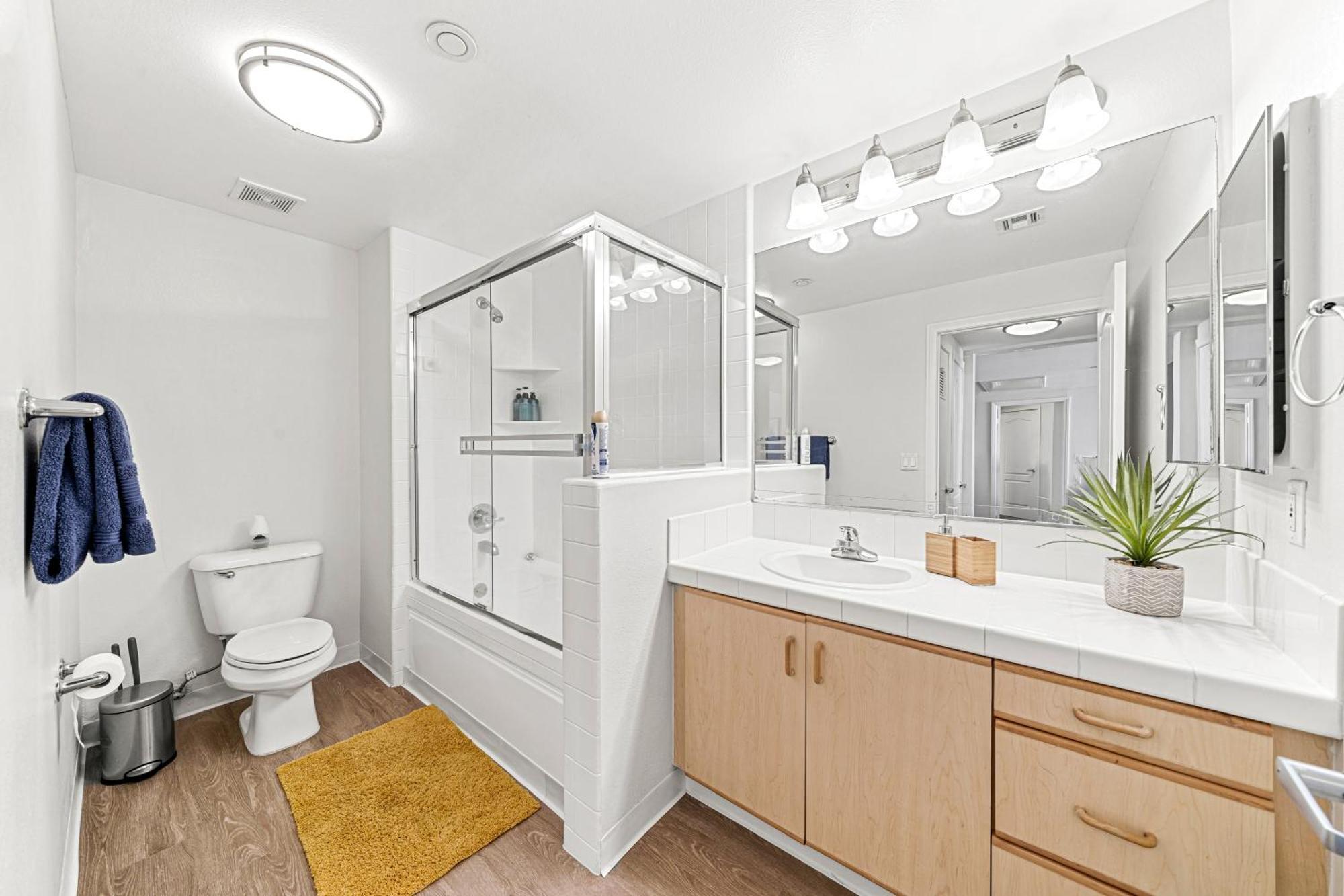 Apartment Stylish 2br With Marina Views & Pool *